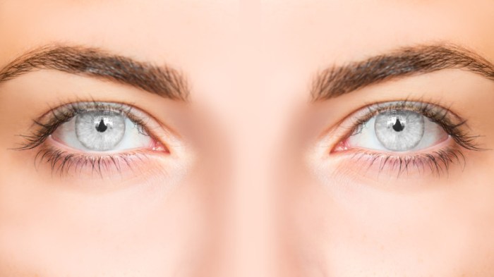 Try this simple trick to make your eyes look brighter