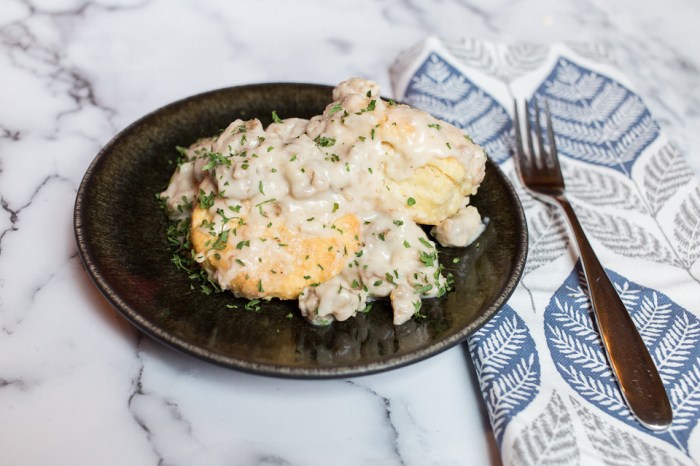 Vegan biscuits and gravy