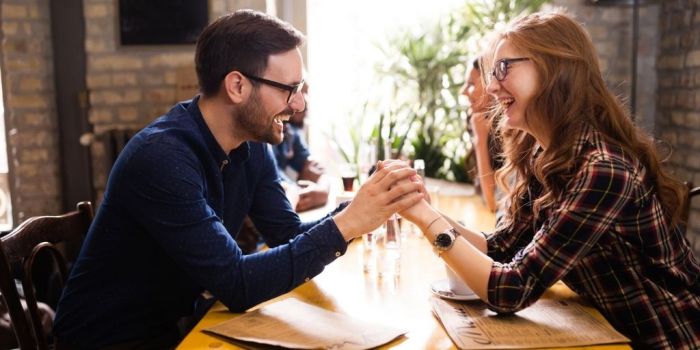 Sister style coffee shop dates