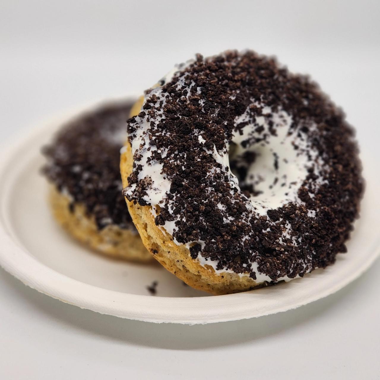 Cookies cream baked donuts