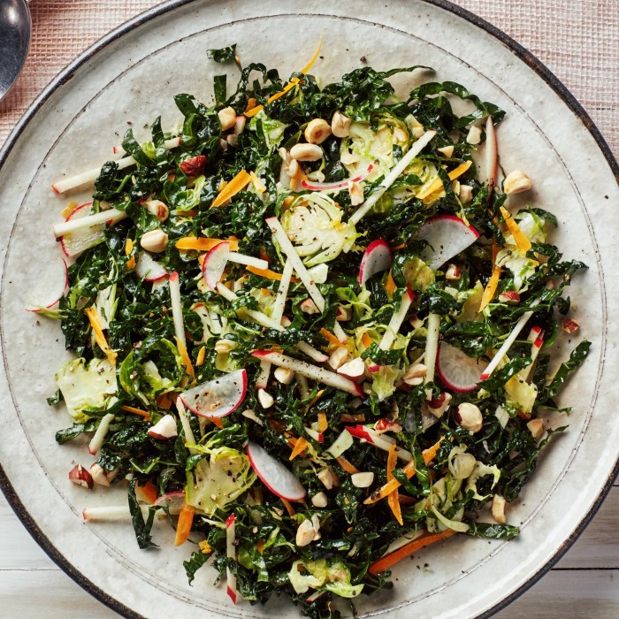 Creamy apple kale salad