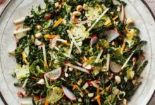 Creamy apple kale salad