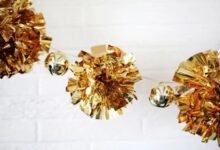 Mylar pom pom garland