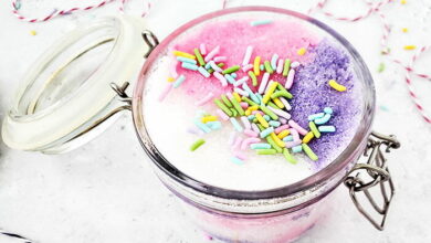 Make your own unicorn sugar scrubs