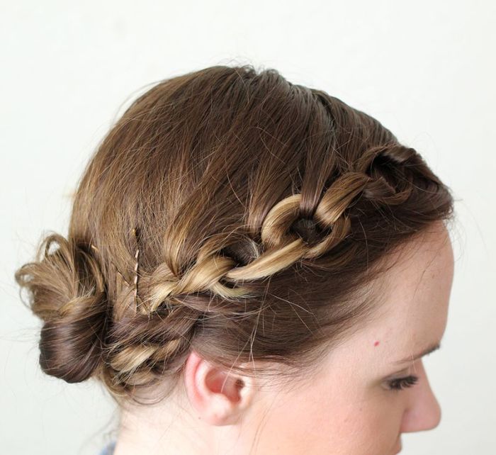 How to style a chain braid