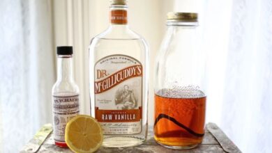 Vanilla bean whiskey cocktail