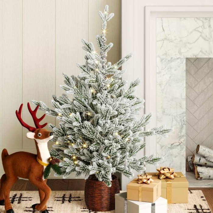 Holiday tips for decorating a small space