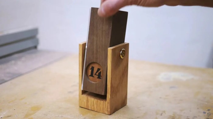 Perpetual flip calendar diy