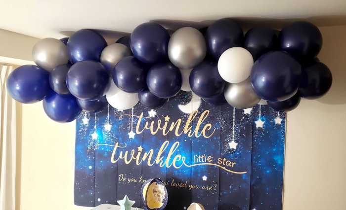 Make a balloon garland for your front door