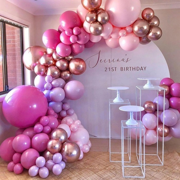 Make a balloon garland for your front door