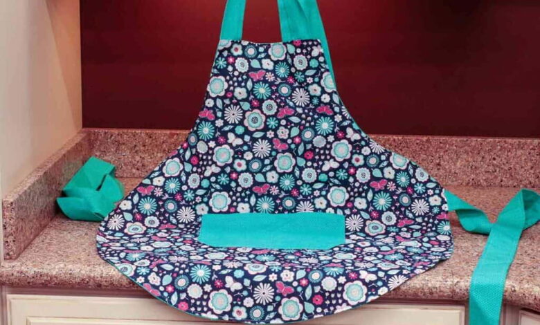 Easy square aprons no sew option