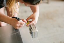 Floating acrylic frame diy