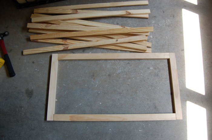 Picture frame corners join frames saw making mitre woodworking sliding video Wooden circle photo frame diy