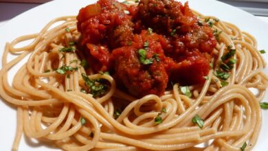 Vegetarian spaghetti and meatballs