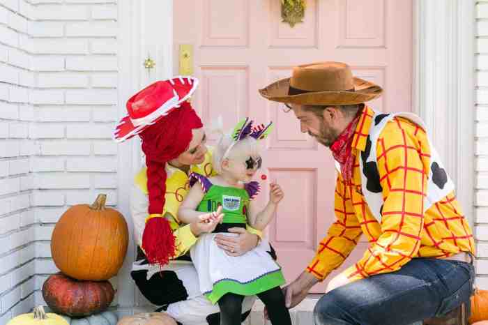 Toy story family halloween costume